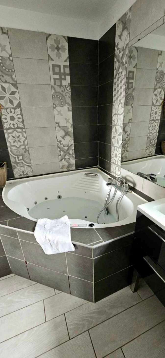 De La Meitairie Vakantiehuis Bignan